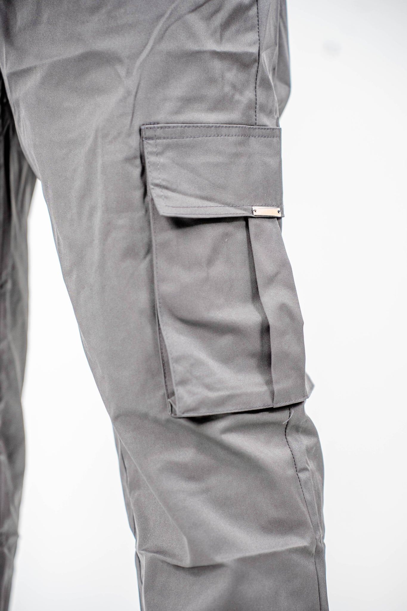 Ensemble Cargo Gris