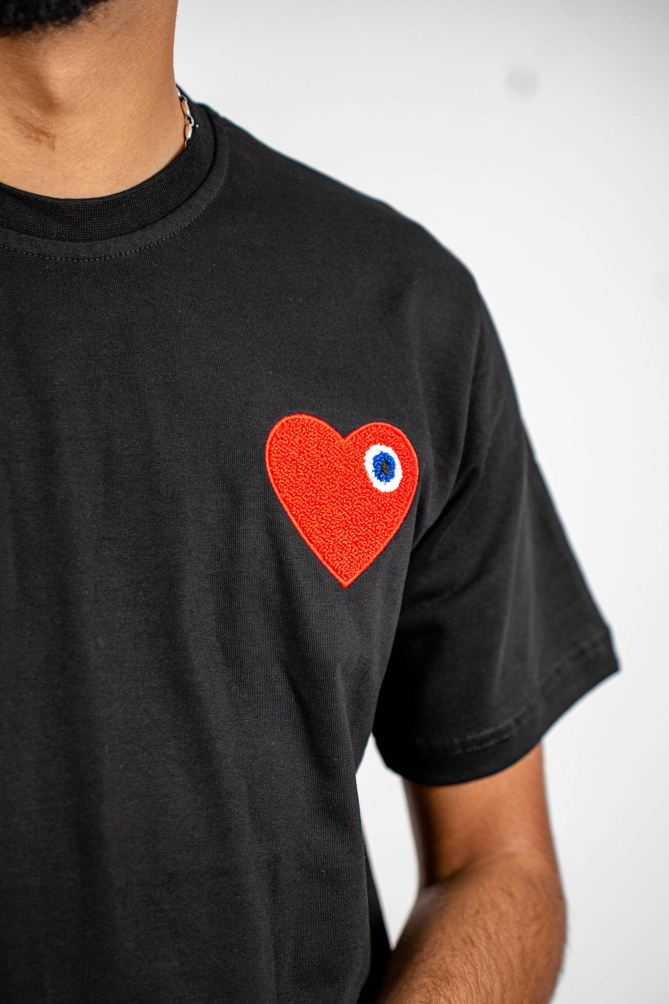 T-shirt Noir - Coeur Rouge